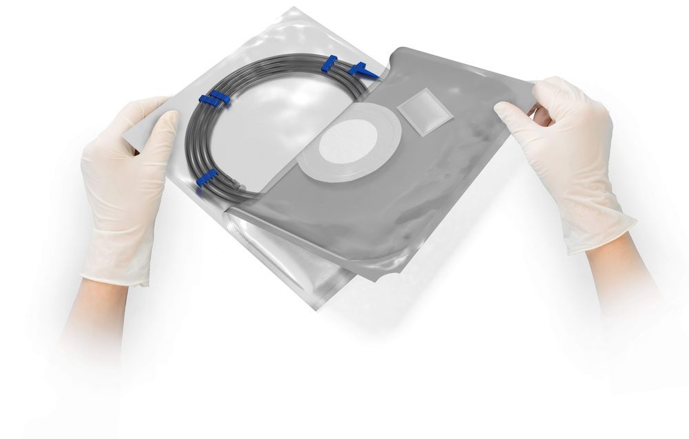 Dual Chamber Pouch hands opening