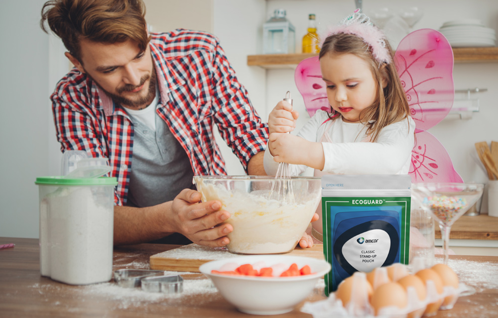 SUP-father-daughter-new-brand-INSIGHT-1000x638